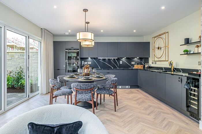 5 Bedroom Detached House For Sale In Ben More Drive, East Calder, EH53