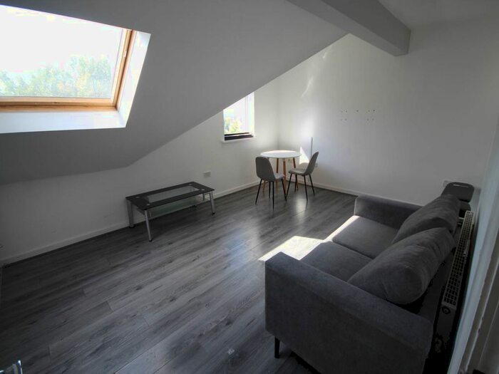 1 Bedroom Flat To Rent In Tong Street, East Bierley, Bradford, BD4