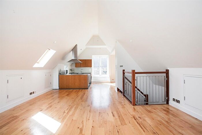 3 Bedroom Flat To Rent In Linstead Street, London, NW6