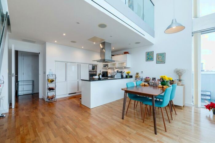 2 Bedroom Flat To Rent In Luna House, Bermondsey Wall West, London, SE16