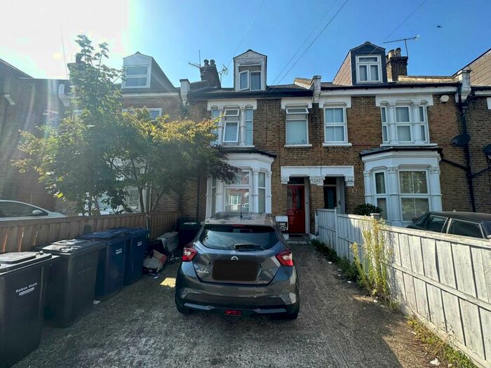 1 Bedroom Flat To Rent In Parkhurst Road, New Southgate, London, N11