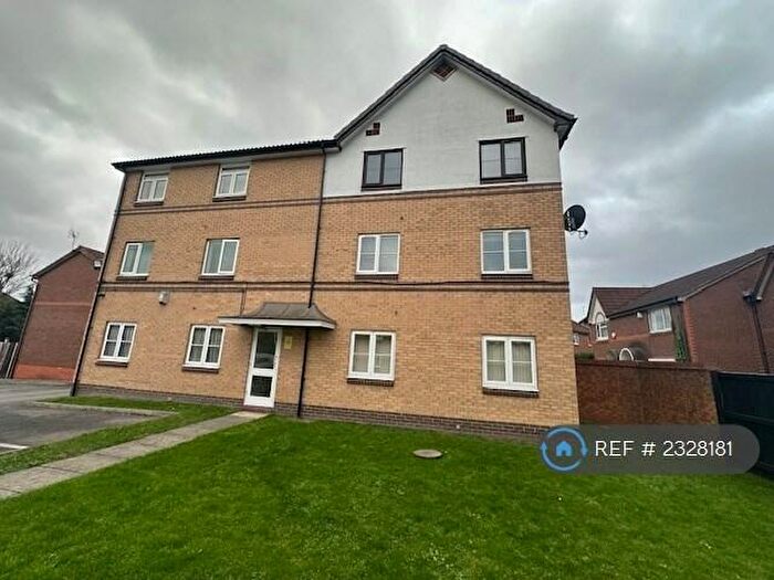 2 Bedroom Flat To Rent In Gardeners Court, Leeds, LS10