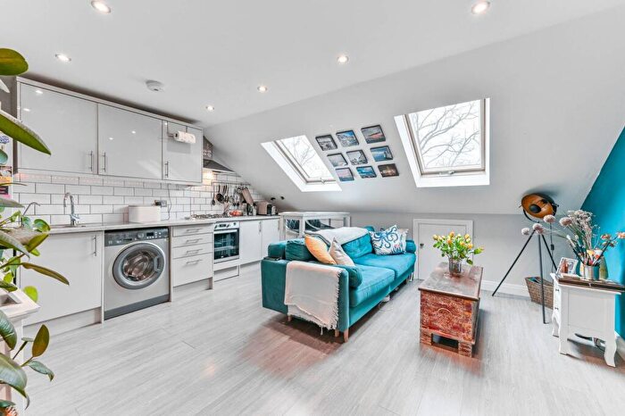 1 Bedroom Flat For Sale In Frant Road, Thornton Heath, Thornton Heath, CR7