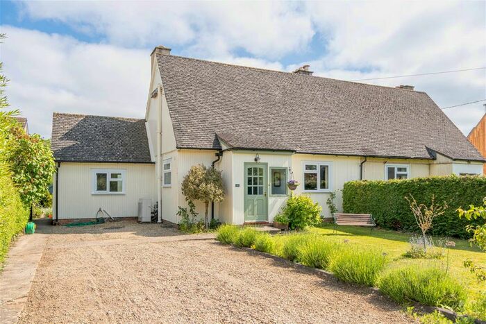 3 Bedroom Semi-Detached House For Sale In Easton Square, Sherston, Malmesbury, SN16