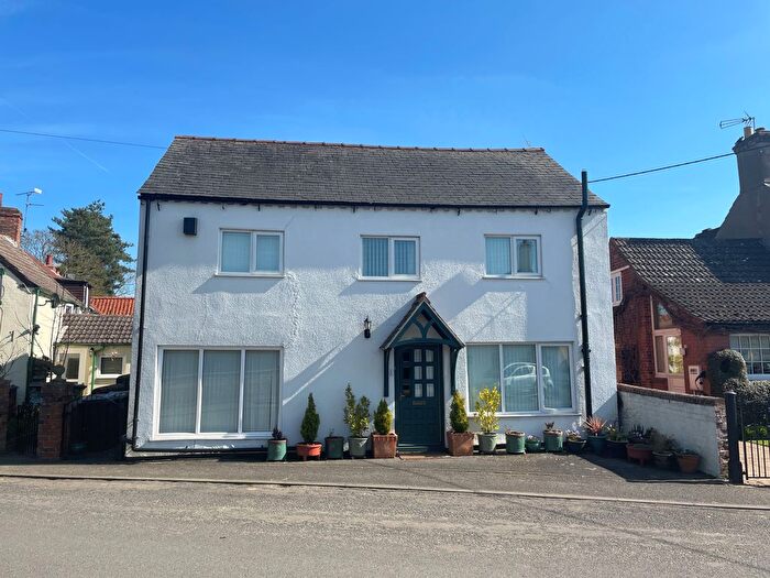 3 Bedroom Detached House For Sale In High Street, Bassingham, LN5