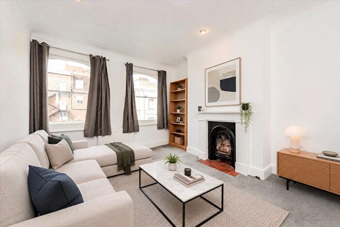 2 Bedroom Flat For Sale In Hetley Road, Shepherd's Bush, W12