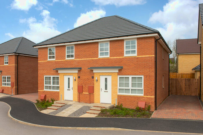 3 Bedroom Semi-Detached House For Sale In Station Road, DN36