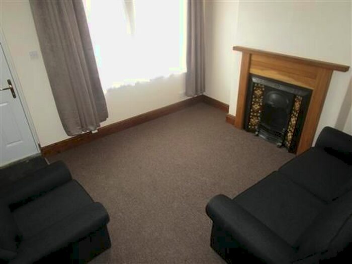 4 Bedroom Terraced House To Rent In Cross Green Lane, Cross Green, Leeds, LS9