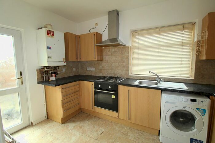 3 Bedroom End Terrace House For Sale In Farmway, Dagenham, Essex, RM8