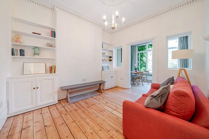 1 Bedroom Flat To Rent In Victoria Rise, Clapham, SW4