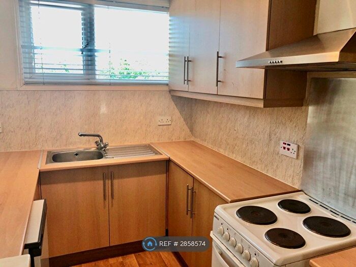 1 Bedroom Flat To Rent In Dragon Road, Harrogate, HG1