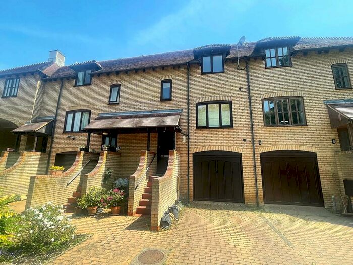 2 Bedroom Town House To Rent In High Street, Ramsey, Huntingdon, PE26