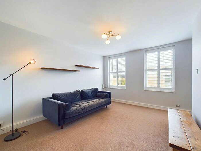 1 Bedroom Apartment To Rent In Oliver House, Bermondsey, London, SE16