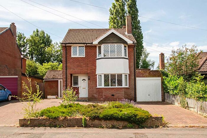 3 Bedroom Detached House For Sale In The Leasowe, Lichfield, WS13