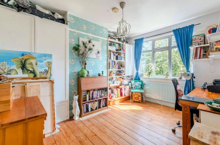 4 Bedroom Property To Rent In Ivymount Road, West Norwood, London SE27