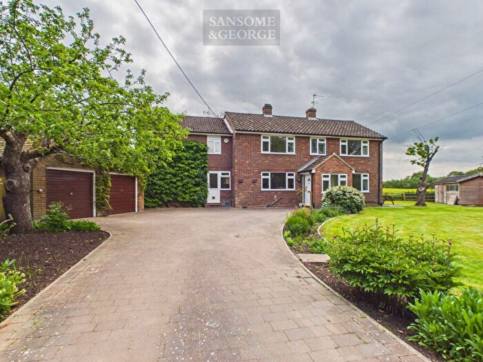 5 Bedroom Detached House For Sale In Spanish Green, Stratfield Turgis, RG27