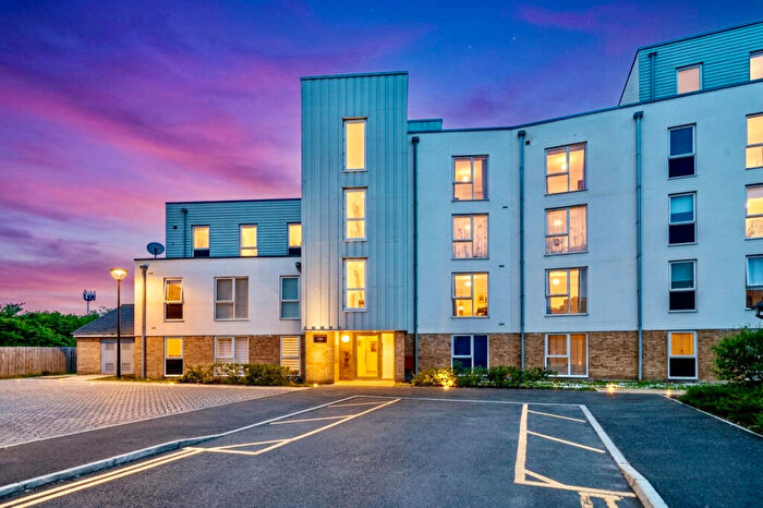 2 Bedroom Flat For Sale In Thaden Apartments, Hawker Drive, Addlestone, Surrey, KT15