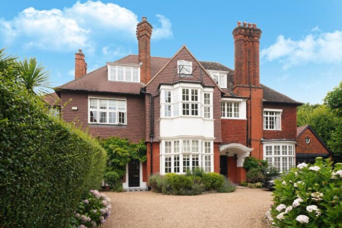 2 Bedroom Flat To Rent In Eton Avenue, Belsize Park, NW3