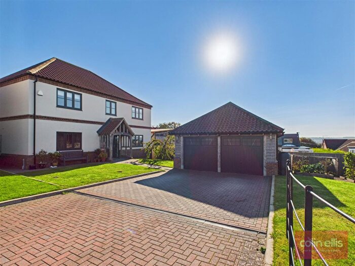 5 Bedroom Detached House For Sale In Meadow Dene, East Ayton, Scarborough, YO13