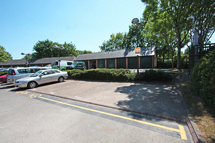 Garage / Parking To Rent In Garage Oyster Quay, PO6