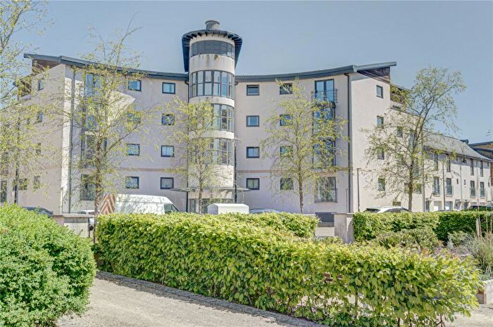 2 Bedroom Apartment For Sale In Pasteur Drive, Old Town, Swindon, Wiltshire, SN1