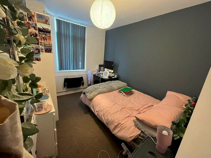 5 Bedroom Terraced House To Rent In Kirby Road, West End, Leicester, LE3