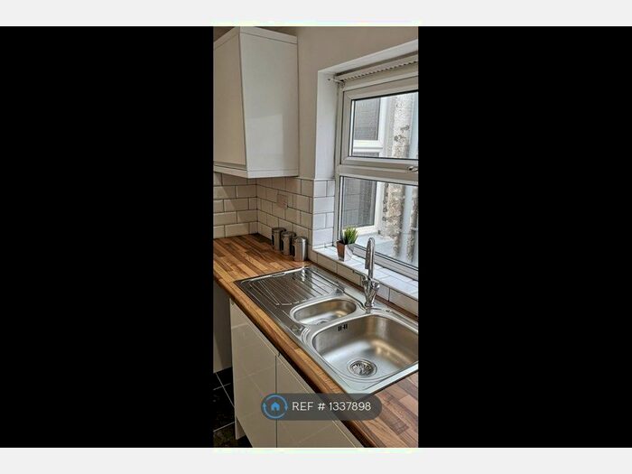 3 Bedroom End Of Terrace House To Rent In Butterfield Street, Liverpool, L4