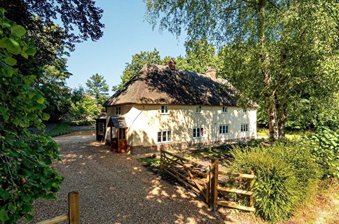 4 Bedroom Detached House For Sale In Princes Hill, Redlynch, Salisbury, Wiltshire, SP5