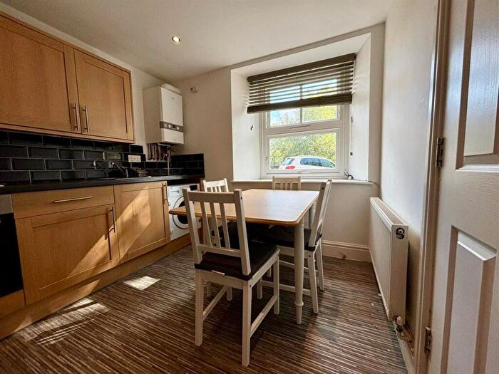 2 Bedroom Flat To Rent In C Broomgrove Crescent, Sheffield, S10