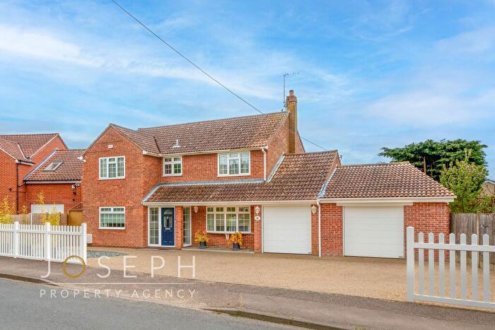 4 Bedroom Detached House For Sale In Church Road, Thorrington, CO7