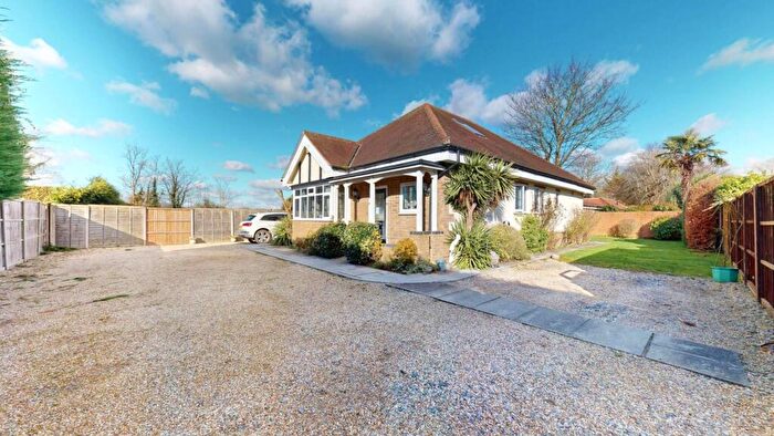 4 Bedroom Semi-Detached House To Rent In North Park, Iver, SL0