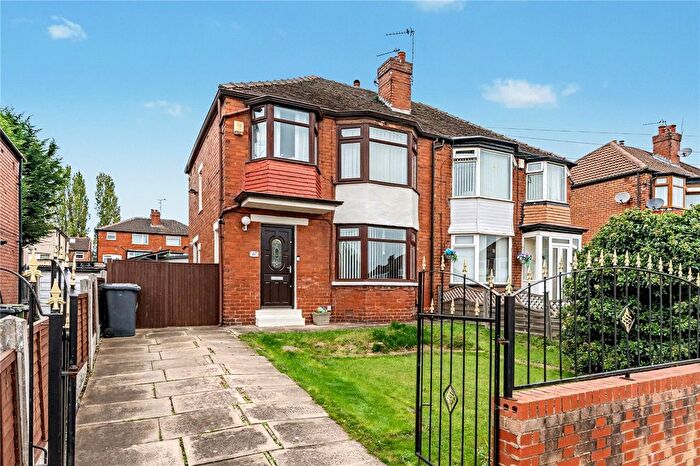 3 Bedroom Semi-detached House For Sale In Lawrence Road, Leeds, West Yorkshire, LS8