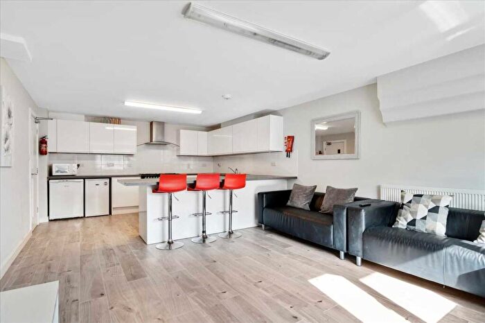 6 Bedroom Terraced House To Rent In Ridge Park Avenue, Plymouth, PL4