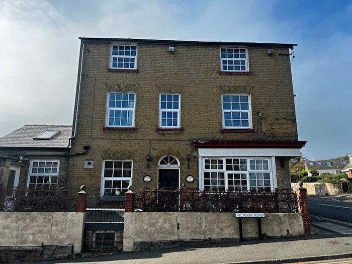 5 Bedroom Town House To Rent In Park Road, Cowes, PO31