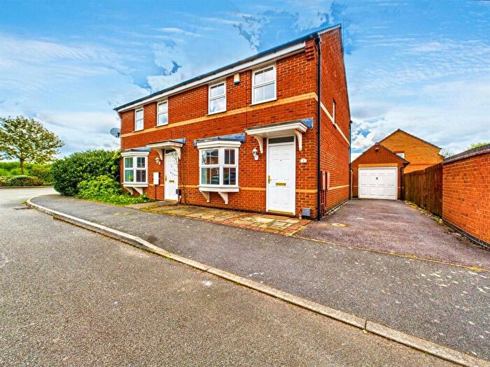 3 Bedroom Semi Detached House To Rent In Tayberry Close, Alvaston, Derby, DE24