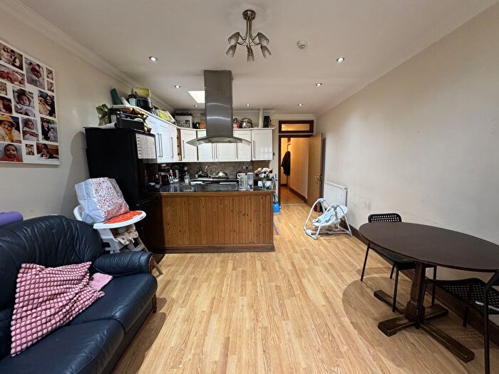 1 Bedroom Flat To Rent In Dunheved Road North, Thornton Heath, CR7