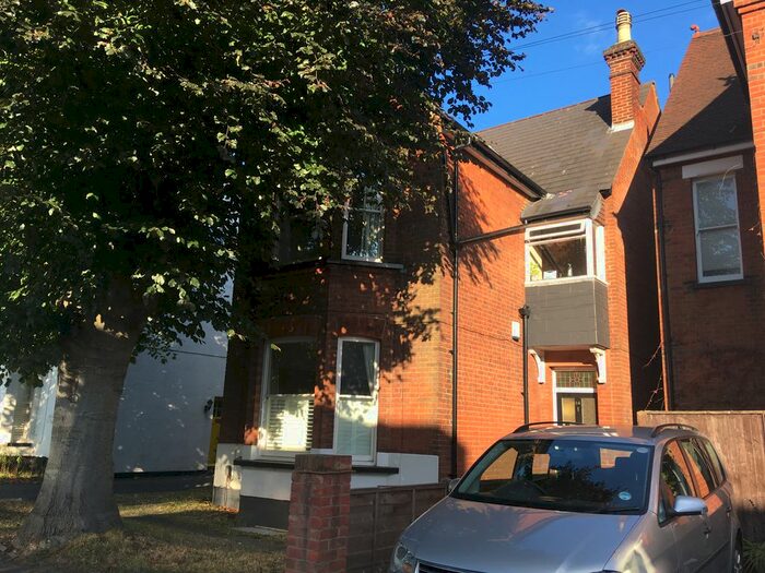 2 Bedroom Maisonette To Rent In Lemsford Road, St. Albans, AL1