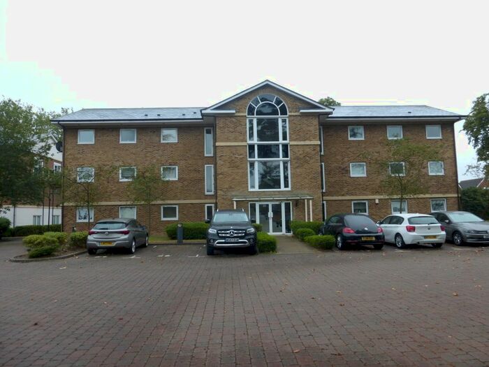 2 Bedroom Flat To Rent In Maplehurst Close, Dartford, DA2