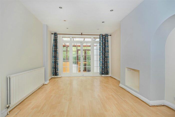 3 Bedroom Semi-Detached House To Rent In Robin Hood Way, London, SW15