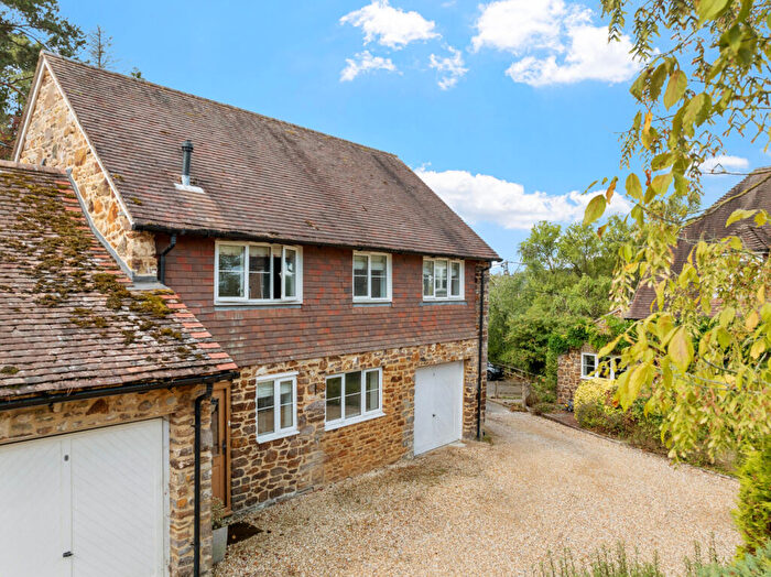 3 Bedroom Link Detached House For Sale In Lytchett Matravers, Dorset, BH16