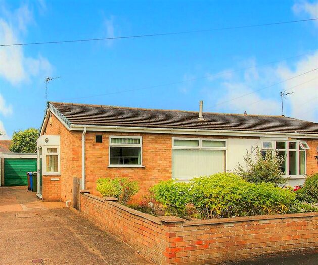 2 Bedroom SemiDetached Bungalow For Sale In Adeliza Garth, Hedon, Hull