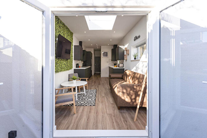 7 Bedroom Terraced House To Rent In Manners Road, Southsea, Portsmouth, PO4