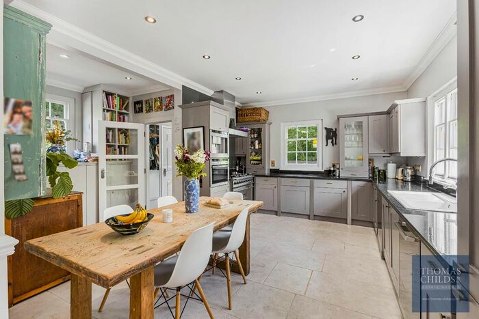 4 Bedroom Semi-Detached House To Rent In Goldings Lane, Waterford, Hertford, SG14
