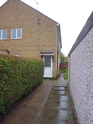 2 Bedroom Flat To Rent In Dellfield Avenue, Lincoln, LN6