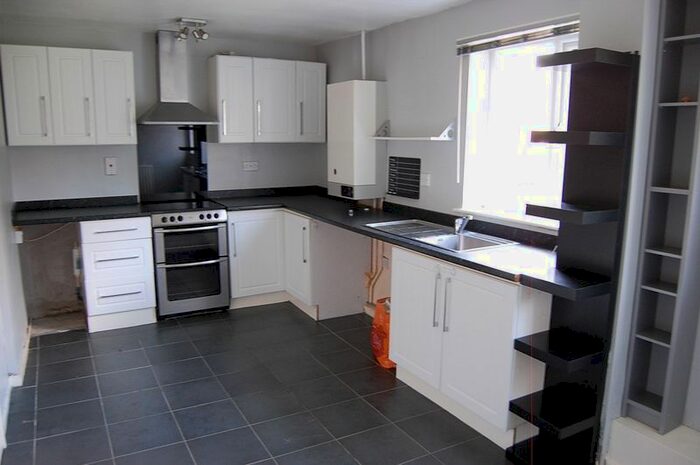 2 Bedroom Flat To Rent In Savory Road, Wallsend, NE28