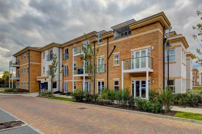 1 Bedroom Flat To Rent In Dyas Road, Sunbury-On-Thames, TW16