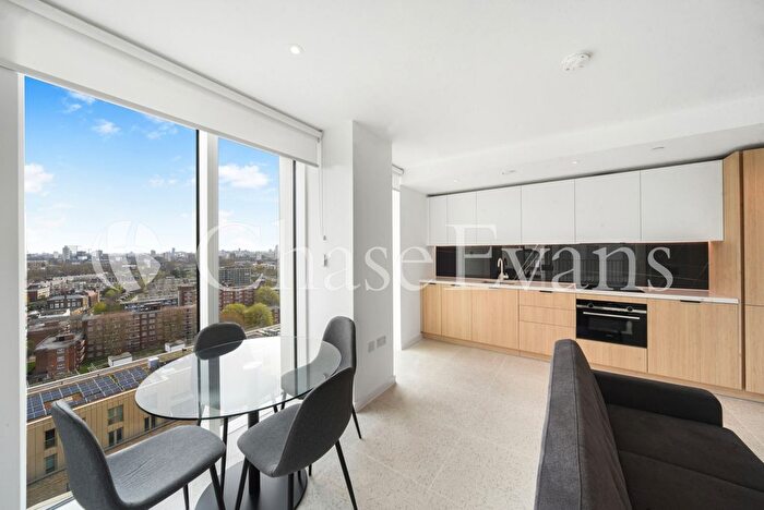 1 Bedroom Flat To Rent In Bouchon Point, Cendal Crescent, Silk District, Whitechapel, E1