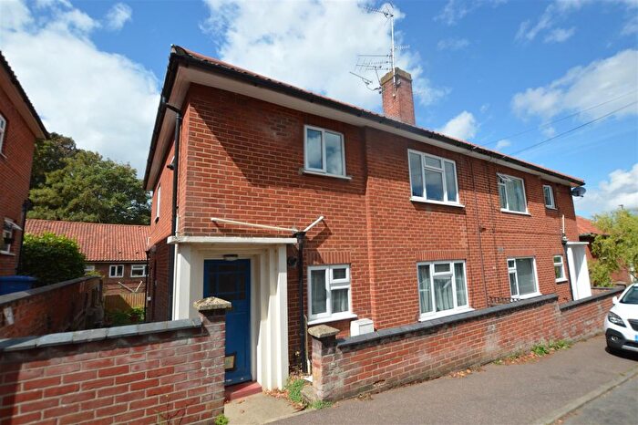 1 Bedroom Flat For Sale In Earlham Court, Heigham Grove, Norwich, NR2