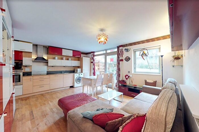 2 Bedroom Flat To Rent In Greenroof Way, London, SE10