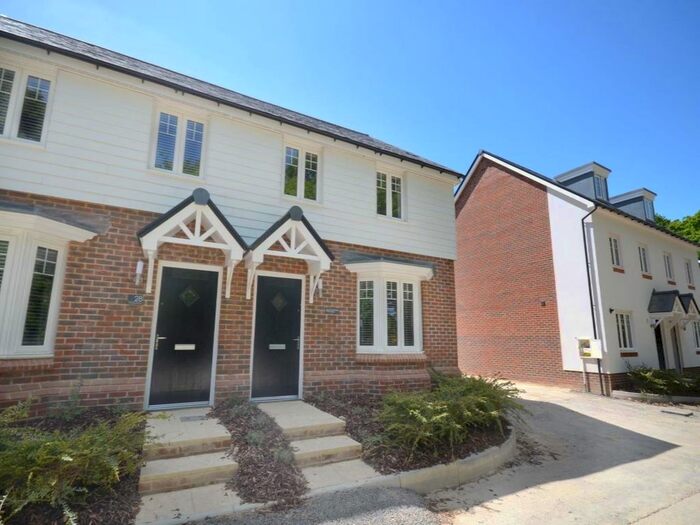 3 Bedroom Semi-Detached House To Rent In Gracelands Drive, Bexhill-On-Sea, TN39